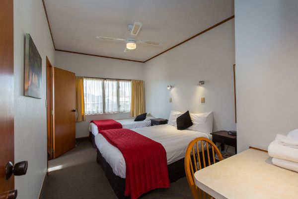 Hotel Summit Motor Lodge (Tauranga)